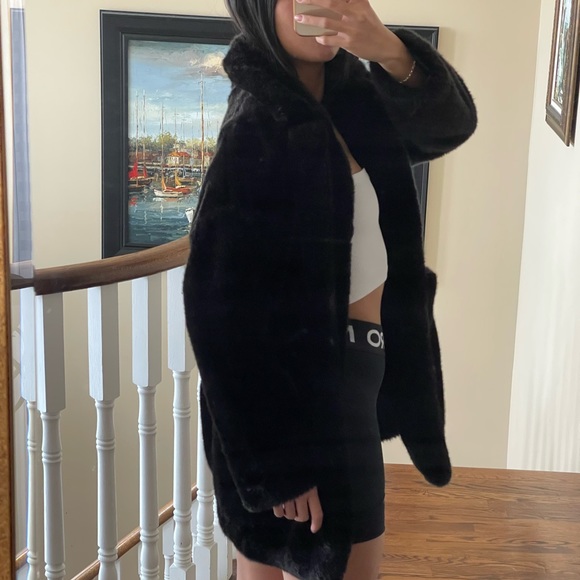 Zara fur coat - Picture 2 of 3